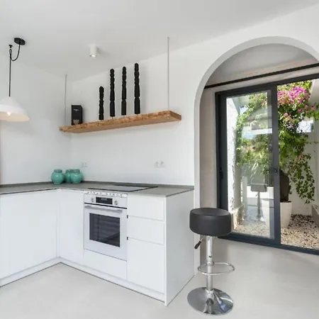Holiday home Encantadora Recién Reformada A 3min De Playa Marbella